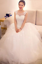Load image into Gallery viewer, 2024 Scoop Wedding Dresses A Line Tulle With Applique Court Train
