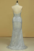 Load image into Gallery viewer, 2024 Prom Dresses Halter Sequines With Beading Open Back Sheath