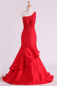 2024 Red One Shoulder Mermaid Prom Dresses Taffeta With Applique & Beads