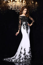 Load image into Gallery viewer, 2024 Long Sleeves Prom Dresses Boat Neck Spandex With Applique Sweep Train