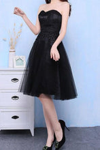 Load image into Gallery viewer, 2024 New Arrival Homecoming Dresses Sweetheart Tulle With Applique And Cape