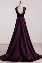 Load image into Gallery viewer, 2023 Velvet High Neck Open Back Evening Dresses Mermaid Court Train