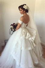 Load image into Gallery viewer, 2023 Sweetheart Wedding Dresses A Line Tulle With Applique Sweep Train