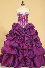 Load image into Gallery viewer, 2024 Ball Gown Sweetheart Floor Length Quinceanera Dresses With Ruffle And Beading