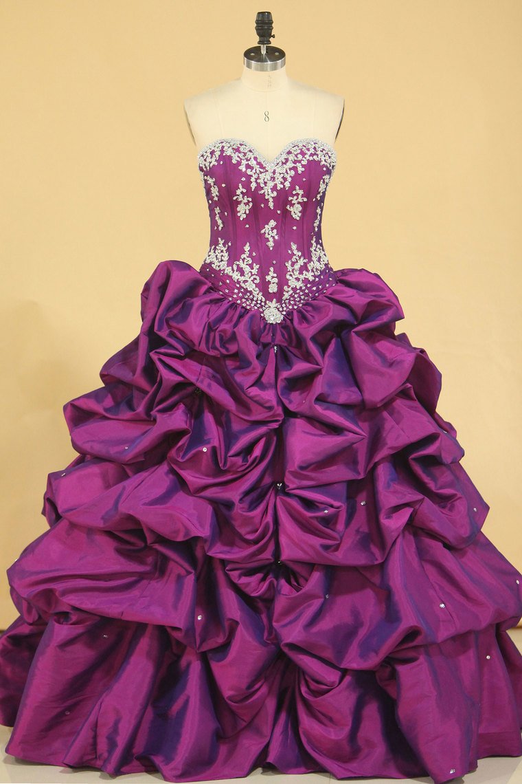 2024 Ball Gown Sweetheart Floor Length Quinceanera Dresses With Ruffle And Beading