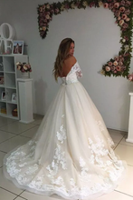Load image into Gallery viewer, 2023 Wedding Dresses A Line V Neck 3/4 Length Sleeves Tulle With Applique