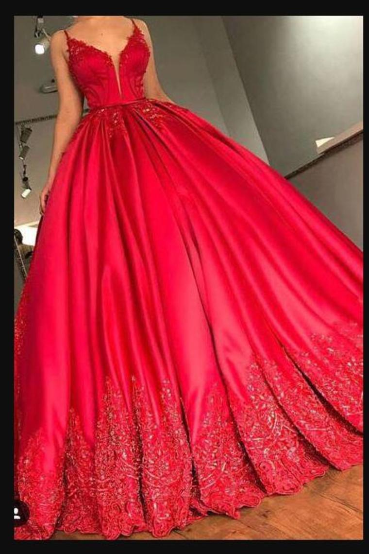 2024 Spaghetti Straps Prom Dresses Satin A Line With Applique And Beads
