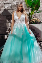 Load image into Gallery viewer, Stunning Lace Applique Ball Gown Long Ball Gowns Prom Dresses Quinceanera Dress