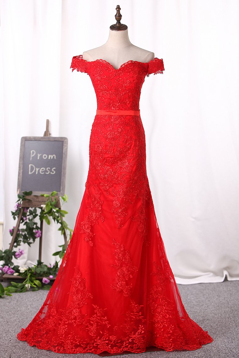 2024 Red Mermaid Prom Dresses Off The Shoulder Tulle With Applique Covered Button
