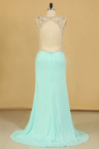 2024 Spandex Prom Dresses V Neck Open Back With Beading Sweep Train