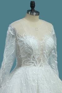 2023 A Line Scoop Long Sleeves Wedding Dresses Tulle With Applique Chapel Train