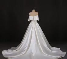 Load image into Gallery viewer, Stunning Off the Shoulder Strapless Ball Gown Long Wedding Dresses, Wedding Gowns SRS15440