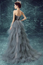 Load image into Gallery viewer, Elegant High Low Strapless Sweetheart Feathers Tulle Gray Prom Dresses with Lace SRS20415