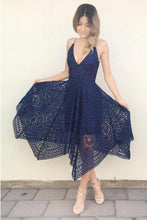 Load image into Gallery viewer, Dark Navy Spaghetti Straps Short Lace Bridesmaid Dresses