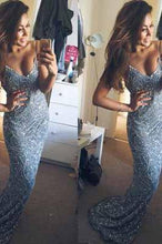 Load image into Gallery viewer, Stunning Mermaid Spaghetti Straps Beading V-Neck Appliques Long Prom Dresses RS923