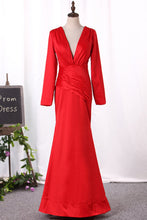 Load image into Gallery viewer, 2024 New Arrival V Neck Long Sleeves Mermaid Mother Of The Bride Dresses Stretch Satin