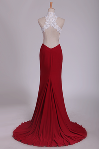 2024 High Neck Sheath Spandex Prom Dresses With Applique And Beads Open Back