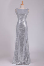 Load image into Gallery viewer, 2024 Open Back Bridesmaid Dresses Scoop Sequins Floor Length