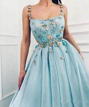 Load image into Gallery viewer, Elegant A Line Spaghetti Straps Tulle Scoop Prom Dresses with Appliques, Formal Dresses SRS15512