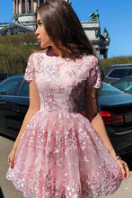 Load image into Gallery viewer, A-Line Short Sleeves Short Pink High Neck Homecoming Dress with Lace Appliques H1034