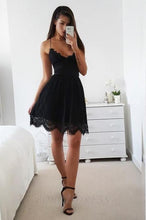 Load image into Gallery viewer, A-Line Spaghetti Straps Lace up Short Black Lace Above Knee Homecoming Dresses H1017