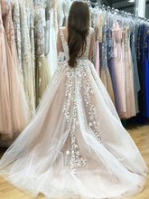 Load image into Gallery viewer, A Line V Neck Long Ivory Lace Appliques Wedding Dresses Beads Tulle Prom Dresses RS598