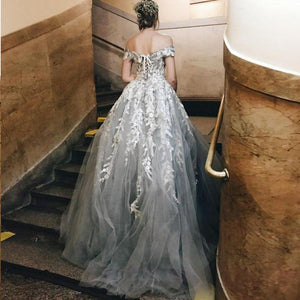 Ball Gown Gray Off the Shoulder Tulle Prom Dresses with Lace Appliques RS685
