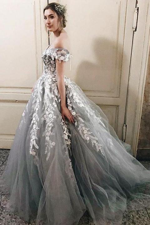 Ball Gown Gray Off the Shoulder Tulle Prom Dresses with Lace Appliques RS685