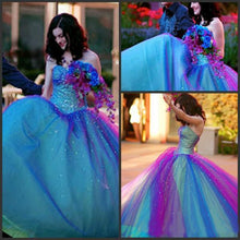 Load image into Gallery viewer, Ball Gown Ombre Sweetheart Strapless Tulle Prom Dresses Quinceanera Dresses RS691