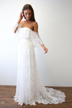 Load image into Gallery viewer, Beach Wedding Dresses Half Sleeve Off the Shoulder Lace Sexy Simple Boho Bridal Gowns W1029