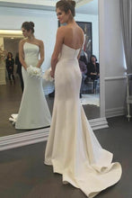 Load image into Gallery viewer, Charming Irregular Strapless Satin Wedding Gown Mermaid Backless Wedding Dresses W1039