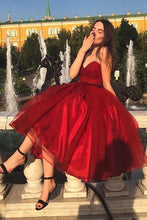 Load image into Gallery viewer, Chic Ball Gown Red V Neck Homecoming Dresses Strapless Tulle Short Cocktail Dresses H1097