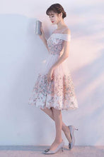 Load image into Gallery viewer, Cute Princess Pink Lace Flowers Knee Length Homecoming Dresses Short Prom Dresses H1003