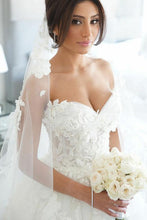 Load image into Gallery viewer, Elegant Strapless Sweetheart Long Wedding Dress With Beading Lace Appliques W1009