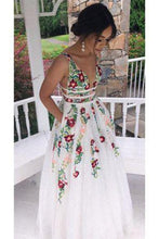 Load image into Gallery viewer, Fashion A Line Deep V Neck Backless Ivory Lace Prom Dress with Appliques RS567
