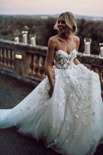 Load image into Gallery viewer, Gorgeous Ball Gown Sweetheart White Tulle Strapless Lace Wedding Dress with Court RS778