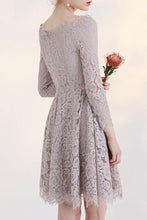 Load image into Gallery viewer, New Arrival Fashion Long Sleeves Temperament Homecoming Dress With Lace Appliques RS172