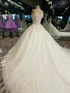 2024 New Arrival Awesome Wedding Dresses Off The Shoulder A Line With Crystals Royal Train Tulle Lace Up