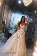 Load image into Gallery viewer, Princess A Line Sweetheart Tulle Lace Applique Ivory Wedding Dress Long Bridal Dresses RS921