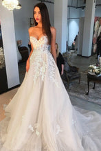 Load image into Gallery viewer, Princess A Line Sweetheart Tulle Lace Applique Ivory Wedding Dress Long Bridal Dresses RS921