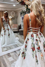 Load image into Gallery viewer, Princess Lace White Prom Dresses V Neck Backless Appliques Long Evening Dresses RS601