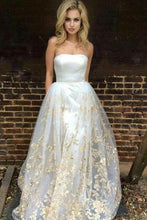 Load image into Gallery viewer, A-Line Strapless Lace Appliques Ivory Tulle Prom Dresses with Appliques Pockets RS819