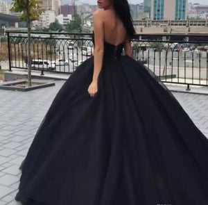 Black Sweetheart Ball Gown Beaded Princess Cheap Strapless Prom Quinceanera Dresses RS852