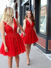 Load image into Gallery viewer, Cute Red Lace Appliques Homecoming Dresses V Neck Tulle Above Knee Short Prom Dress RS983