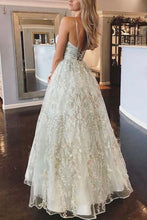Load image into Gallery viewer, Spaghetti Straps Lace Appliques Beach Wedding Dresses with Lace up Wedding Gowns W1078