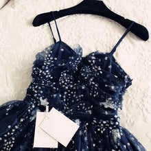 Load image into Gallery viewer, Spaghetti Straps Navy Blue Tulle Sweetheart Homecoming Dresses Short Prom Dresses RS755