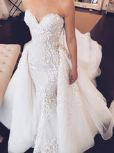 Load image into Gallery viewer, Sweetheart Mermaid Strapless Lace Appliques Wedding Dress with Detachable Train RS934