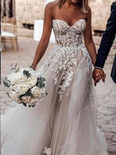 Load image into Gallery viewer, Sweetheart Strapless Lace Rustic Wedding Dresses Long Tulle Beach Wedding Dress W1066