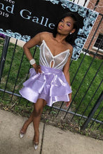 Load image into Gallery viewer, V Neck Purple Strapless Homecoming Dresses Satin Sequins Above Knee Short Prom Dress H1096