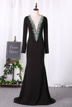 Load image into Gallery viewer, 2024 V Neck Long Sleeves Mother Of The Bride Dresses Spandex With Beading Mermaid